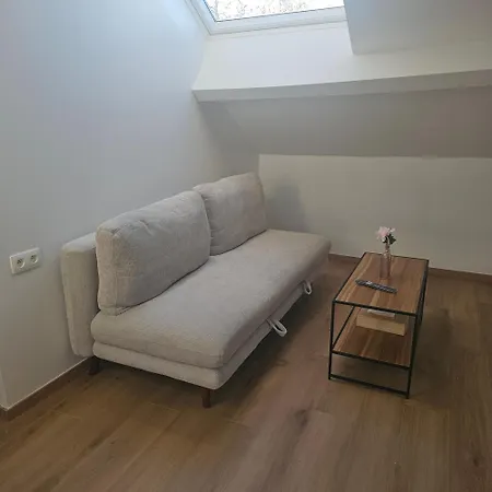 Chez Corine Et Charlie מונס